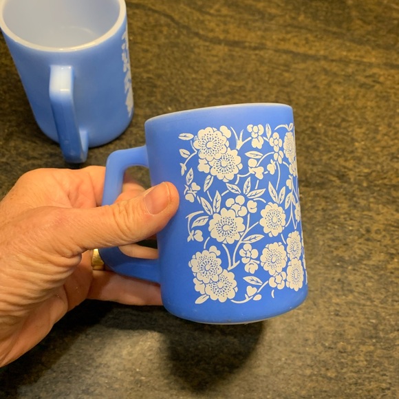 FEDERAL GLASS | Set of 2 | Calico Flower Mugs - Picture 6 of 14
